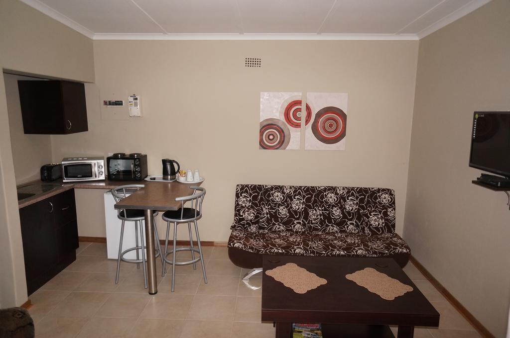 Mckala Guesthouse Kimberley Pokój zdjęcie